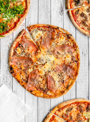 Adams pizzeria store