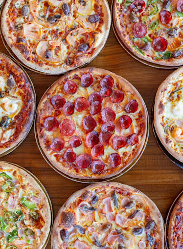Pizza pan just eat store