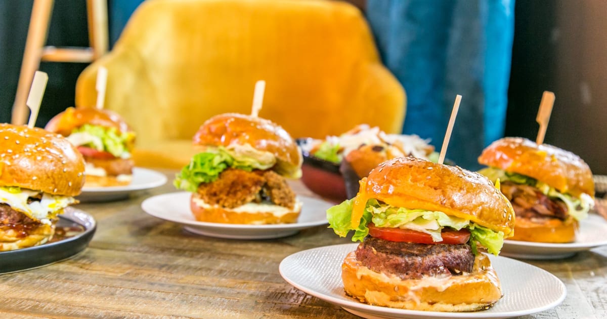 Wow burger just eat hot sale
