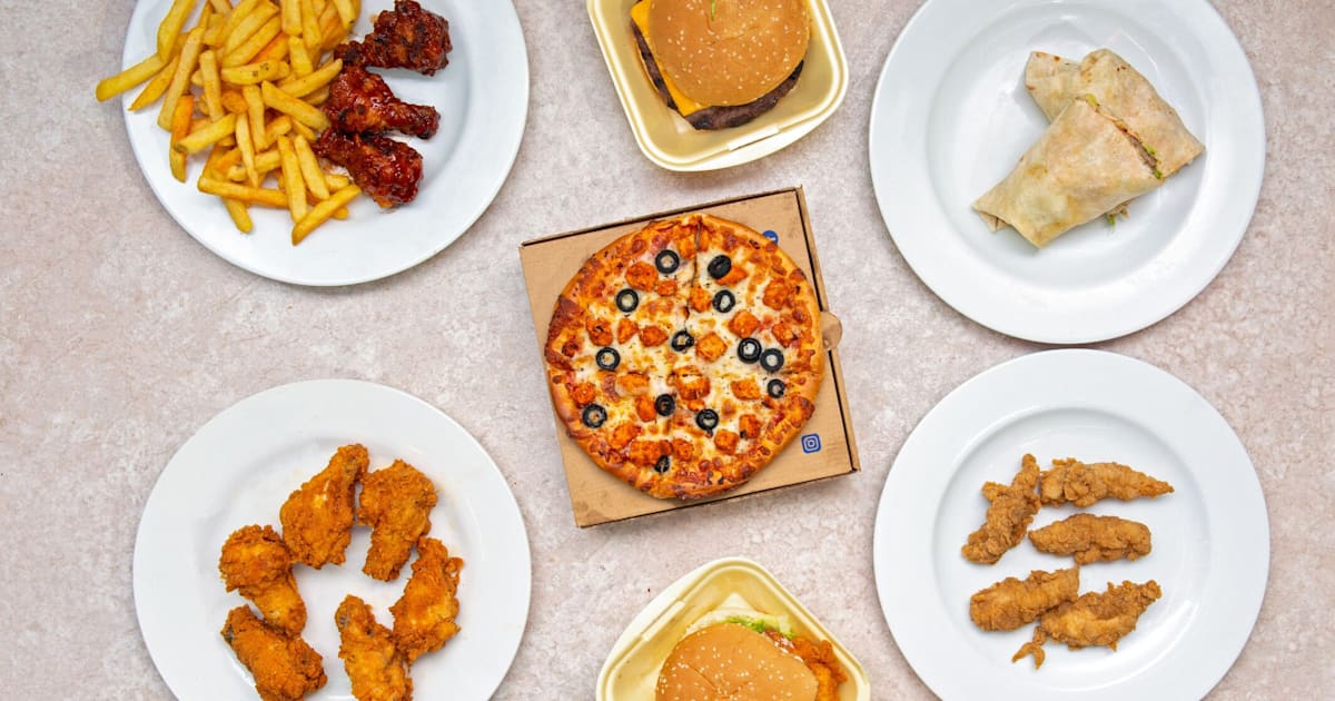 Dallas Chicken Pizza Eastbourne in Eastbourne Order from