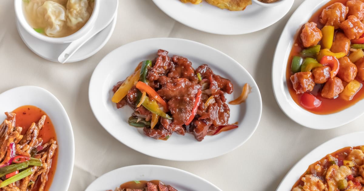 Mo Lin in Crawley - Order from Just Eat