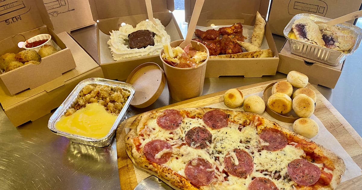 Mj's pizza shop