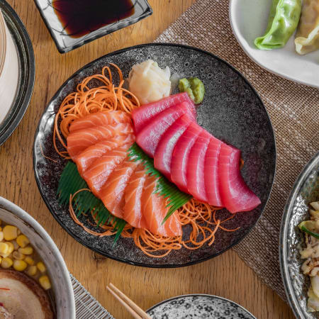 Sakura just eat store