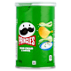 Patatas fritas, encurtidos y frutos secos