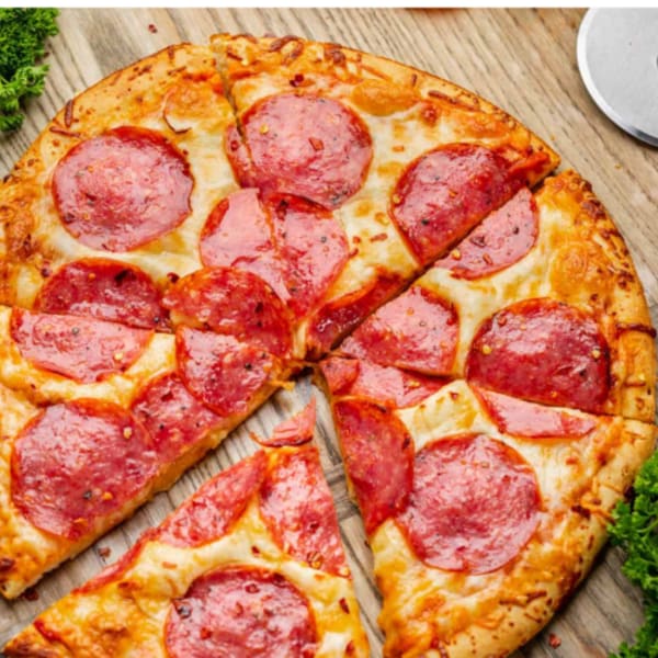 Salami Pizza