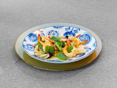 Salteado de Langostinos y Verduras Variadas al Wok