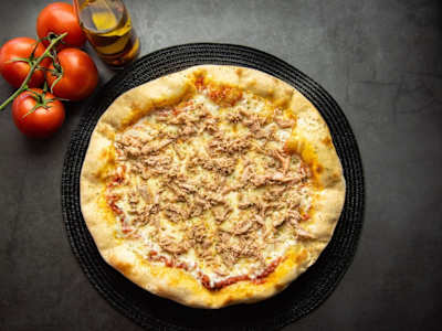 Pizza Tonyina i Formatge