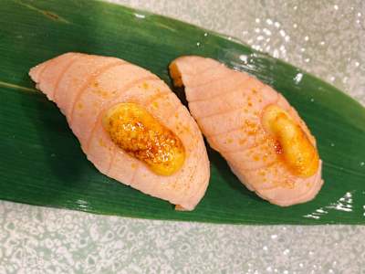 Caramelized Sushi Salmon Flameado