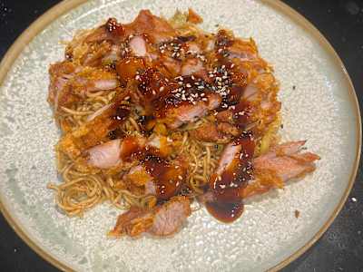 Yakisoba con Pato y Salsa Teriyaki