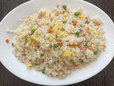 Arroz Frito con Tres Delicias