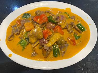 Ternera con Curry Roja al Estilo Thai