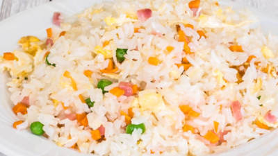 Arroz Frito con Tres Delicias
