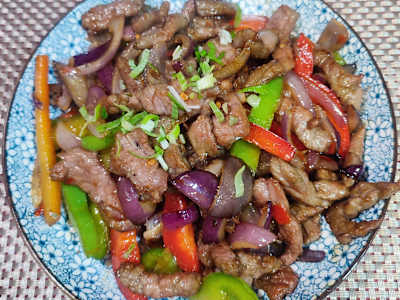 Ternera con salsa picante