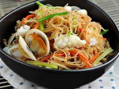 Fideos Fritos con Marisco