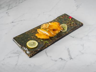 Pechuga de Pollo Frito con Salsa de Limón