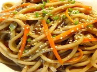Fideo Udon con Gambas y Calamares