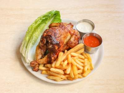 Pollo Asado, Patatas Fritas  y Alioli