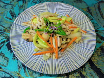 Pollo Salteado con Verduras