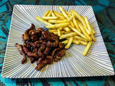 Ternera con Patatas Fritas