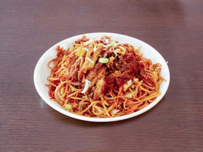 Tallarines con Verduras y Pato