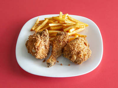Pollo Frito (3u) + Patatas + Bebida