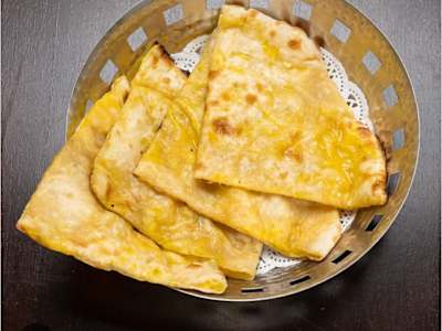 Cheese Naan