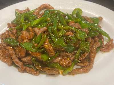 Ternera con pimiento verde