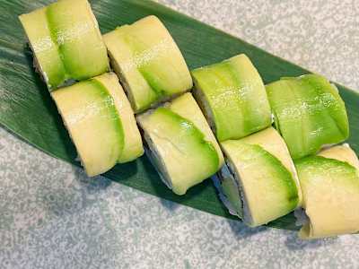 156:Aguacate Uramaki