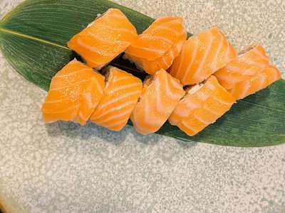 157:Salmon Uramaki