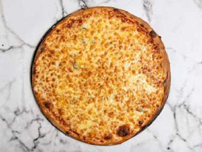 Pizza Cuatro Quesos