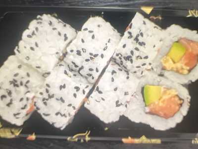 Spicy Salmón Roll, 8 Piezas