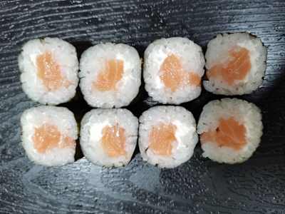 Maki Salmón Queso