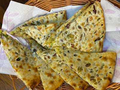 Onion Kulcha ( contiene gluten)