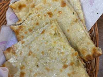 Paneer Kulchca ( contiene gluten)