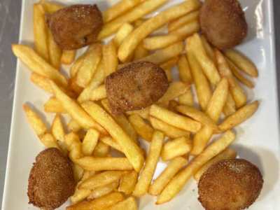 Croquetas de la casa , Tapa ( 5 und )