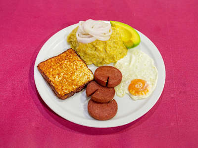 Mangú Tres Golpes