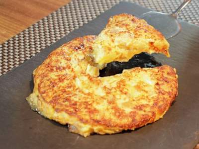 Mini Tortilla de Patata con Salmorejo
