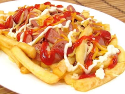 Salchipapas
