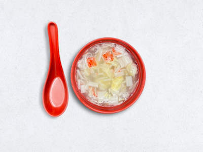 Sopa de Maíz con carde de Cangrejo