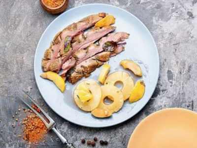 Pato con Salsa de Piña