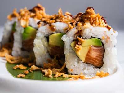 180.Crunch Salmón Roll