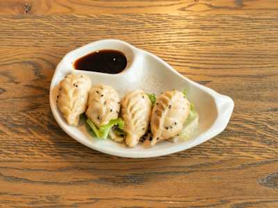 Dumplings Caseros a la Plancha de Cerdo