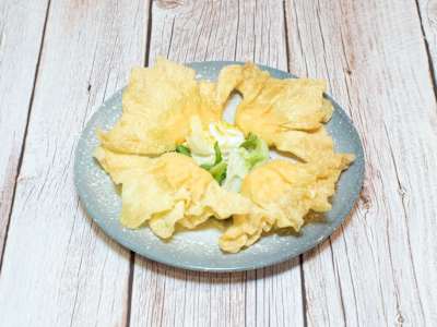 Wan Tun Frito con Queso y Tobico, 4 Piezas