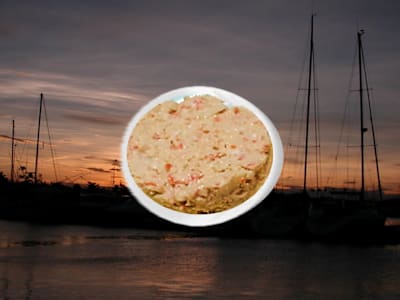 Ensaladilla de Marisco con Salsa Rosa