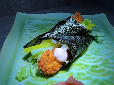 Tori Temaki, 2 Piezas Ración
