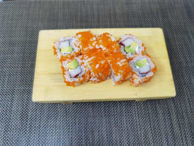 California Surimi y Tobiko