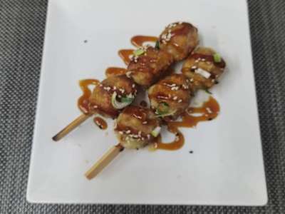 Yakitori Albóndigas de Pollo
