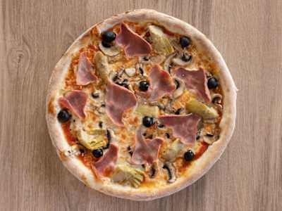 Pizza Capricciosa