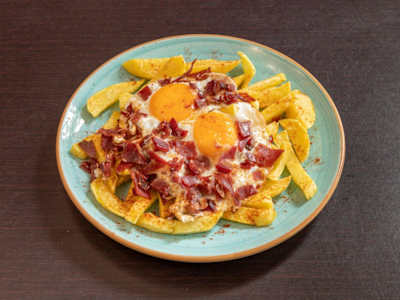Huevos Estrellados con Jamón de Bodega