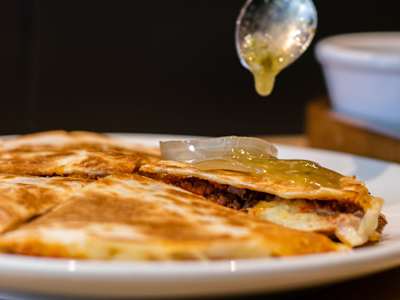 Sincronizada de Cecina con Chicharrón